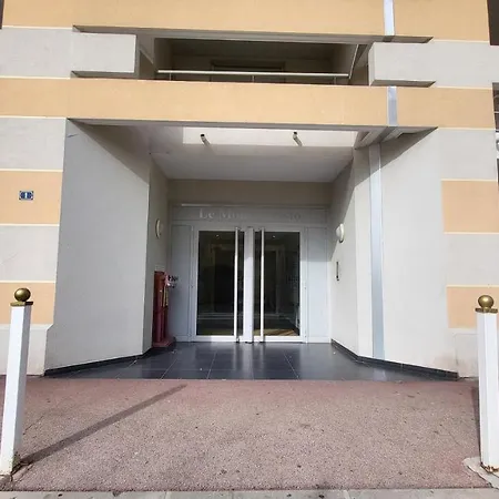 Apartment Monte Cristo, 1min Monaco, Bnbrickeys